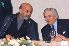 Karzai chats with Wolfensohn